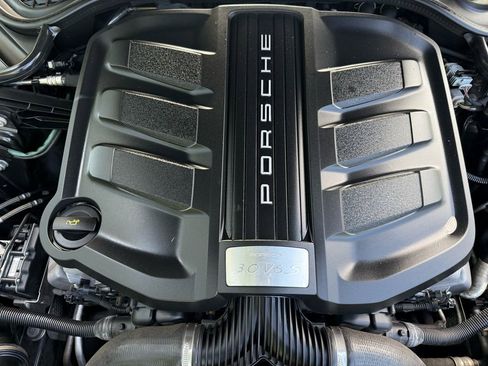 Used 2015 Porsche Panamera 4S image 47