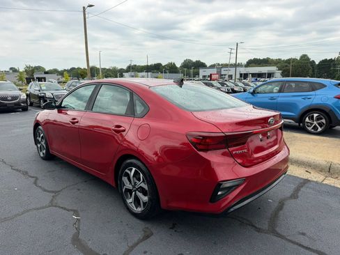 Used 2019 Kia Forte LXS FWD image 5