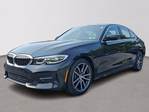 Used 2019 BMW 330i Sedan w/ Convenience Package RWD image 3