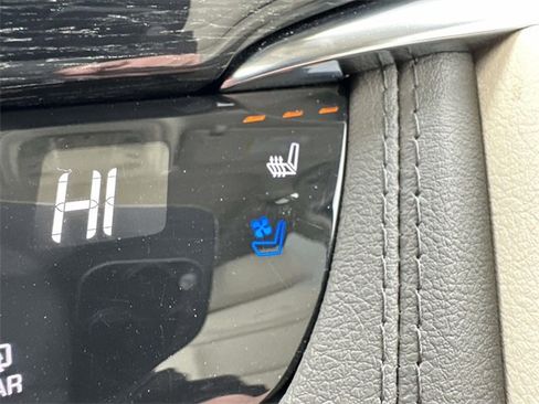 Certified 2023 Cadillac XT6 Premium Luxury image 53