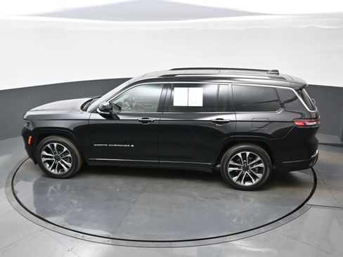 Used 2023 Jeep Grand Cherokee L Overland w/ Luxury Tech Group IV image 36