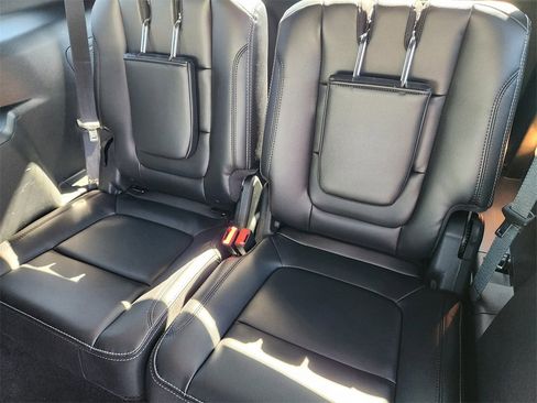 Used 2018 Ford Explorer Limited w/ Equipment Group 301A image 33