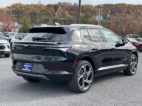 New 2026 Chevrolet Equinox EV LT image 2