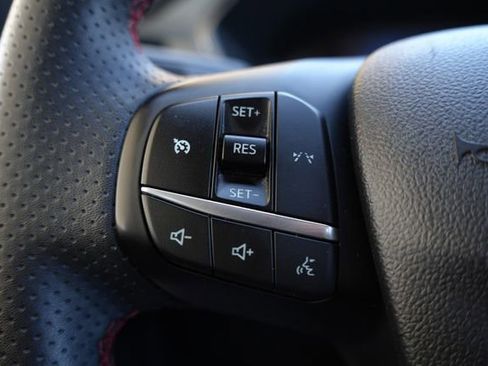 Used 2025 Ford Escape ST-Line FWD image 12