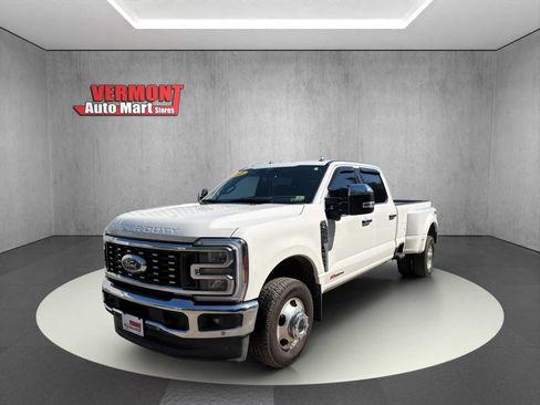 Used 2025 Ford F350 Lariat w/ Lariat Ultimate Package AWD/4WD image 3