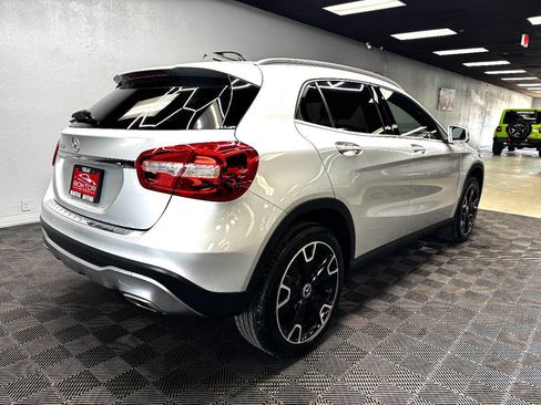 Used 2019 Mercedes-Benz GLA 250 image 12