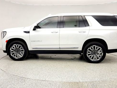 Used 2023 GMC Yukon Denali Ultimate image 8