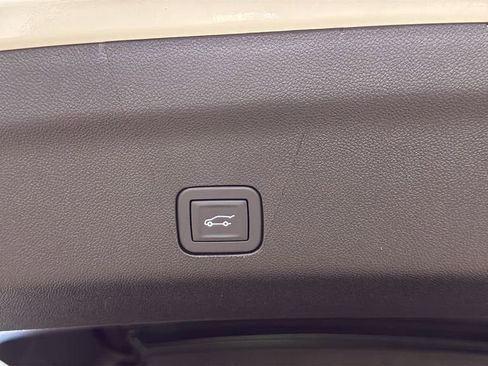 New 2026 GMC Yukon XL Denali Ultimate w/ LPO, Floor Liner Package AWD/4WD image 17