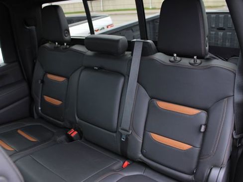 Used 2022 GMC Sierra 2500 AT4 w/ AT4 Preferred Package image 21