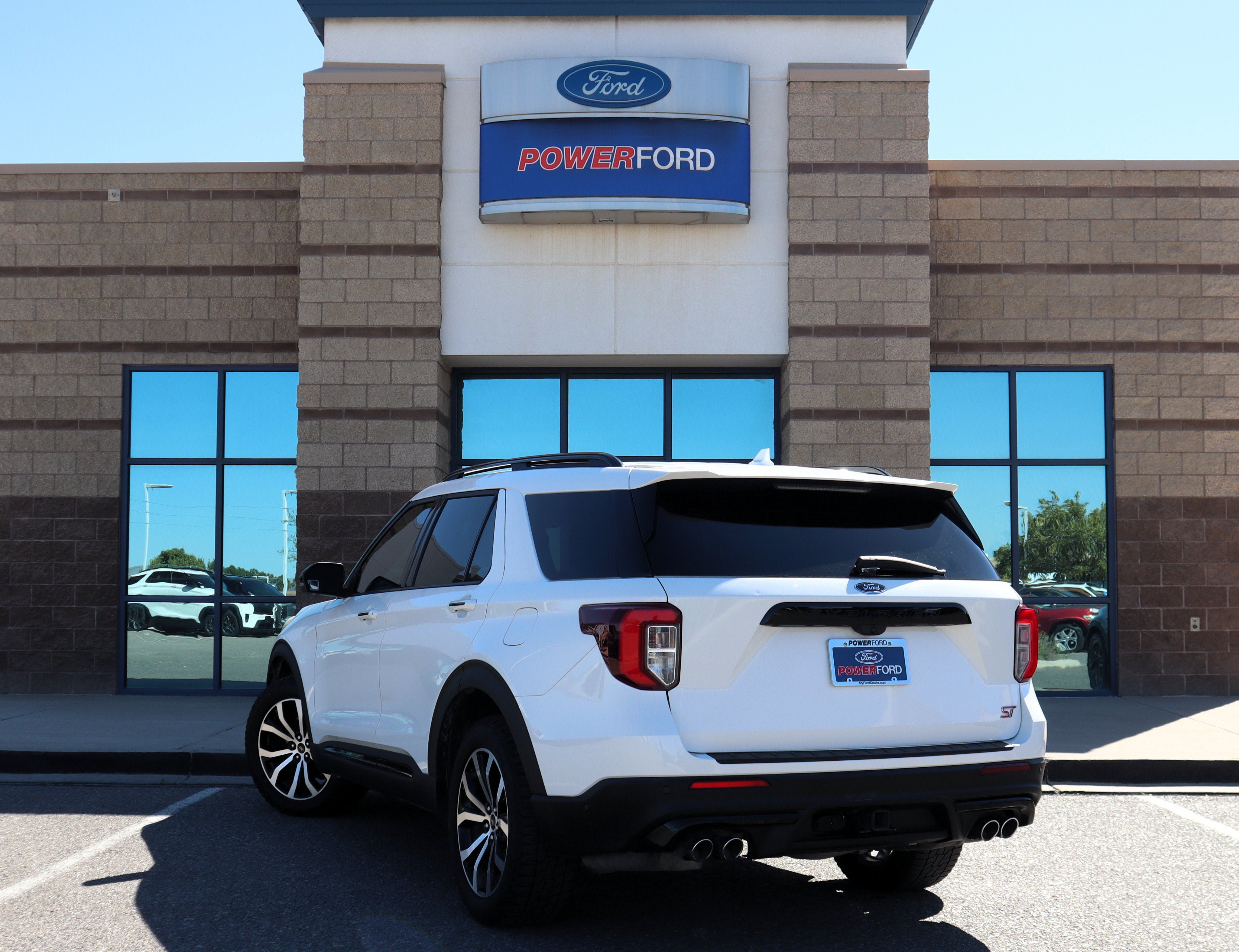 Used 2020 Ford Explorer ST w/ Premium Technology Package AWD/4WD image 8