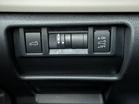 Used 2025 Subaru Forester Limited AWD/4WD image 17