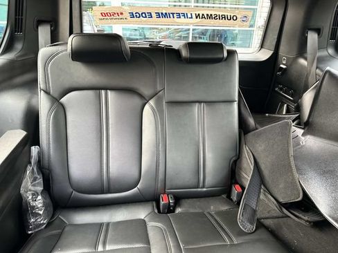 Used 2022 Jeep Wagoneer Series II w/ Convenience Group I AWD/4WD image 14