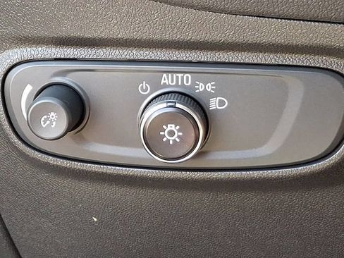 Used 2024 Chevrolet Equinox LS FWD image 26