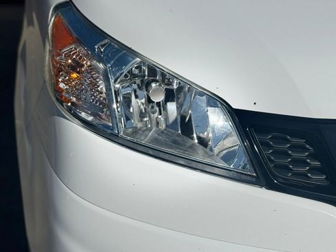 Used 2021 Nissan NV200 S w/ Back Door Glass Package image 10