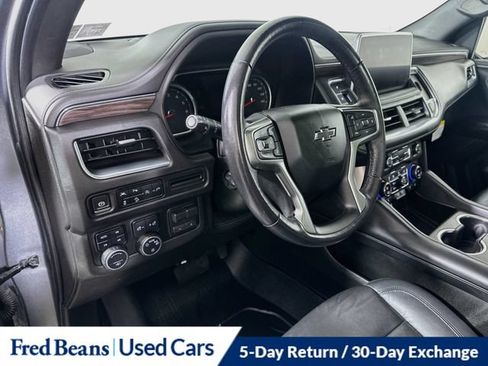 Used 2021 Chevrolet Tahoe Z71 w/ Z71 Off-Road Package AWD/4WD image 14