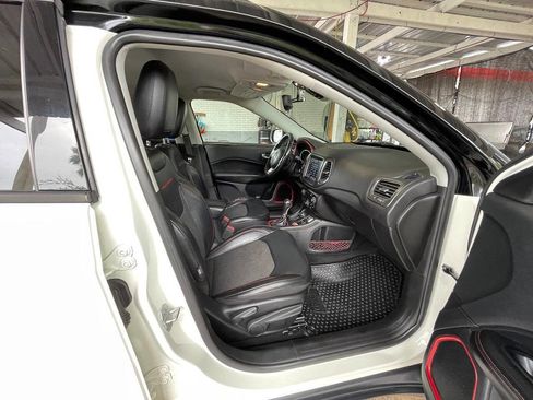 Used 2019 Jeep Compass Trailhawk AWD/4WD image 15
