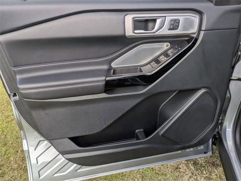 Used 2024 Ford Explorer ST w/ Equipment Group 401A image 10