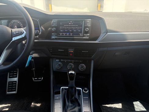 Used 2024 Volkswagen Jetta Sport FWD image 11