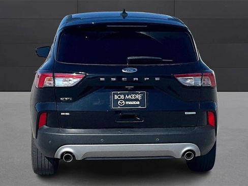 Used 2020 Ford Escape SE image 4