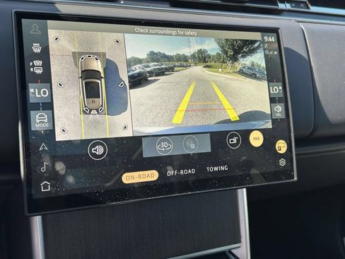 Used 2025 Land Rover Range Rover SE AWD/4WD image 27