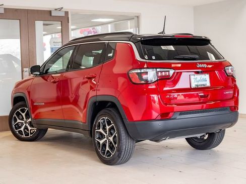 Used 2025 Jeep Compass Limited AWD/4WD image 27