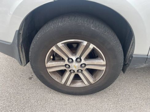 Used 2017 Chevrolet Traverse LT FWD image 8