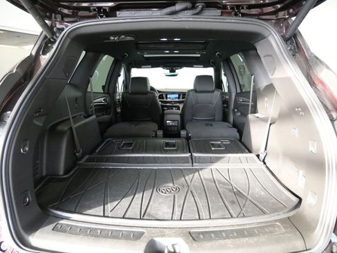 Used 2023 Buick Enclave Avenir w/ Avenir Technology Package image 28