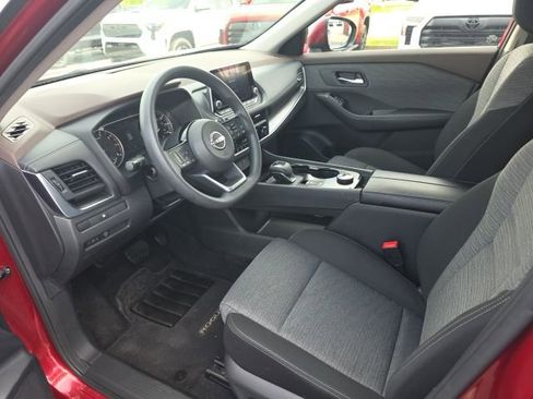 Used 2023 Nissan Rogue SV image 7