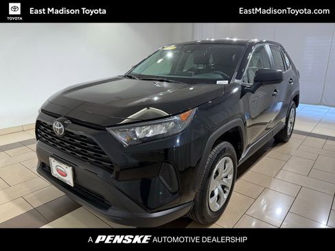 Used 2022 Toyota RAV4 LE image 1