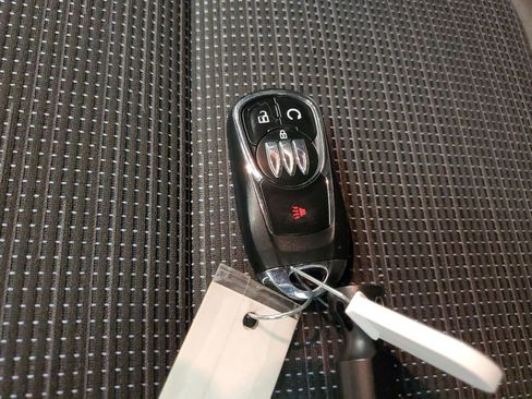 Used 2025 Buick Envista Preferred image 27