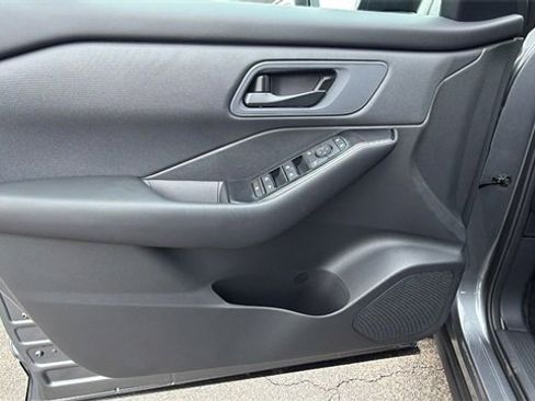 New 2026 Nissan Rogue S image 19