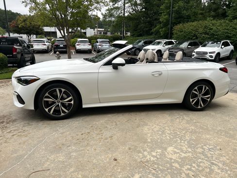 Certified 2025 Mercedes-Benz CLE 300 4MATIC Cabriolet image 26