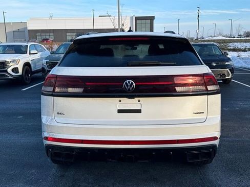 New 2026 Volkswagen Atlas Cross Sport SEL R-Line image 5
