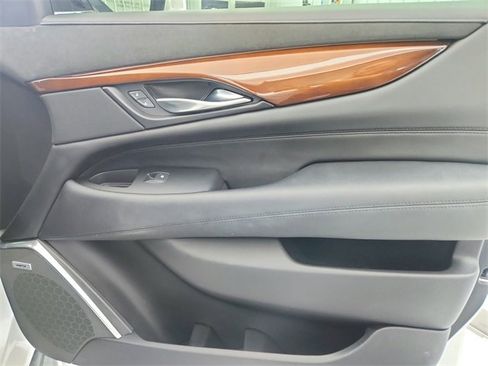 Used 2020 Cadillac Escalade Luxury image 48