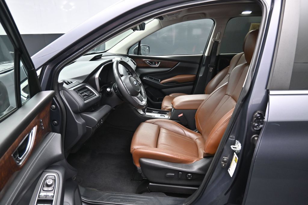 Used 2023 Subaru Ascent Touring AWD/4WD image 9