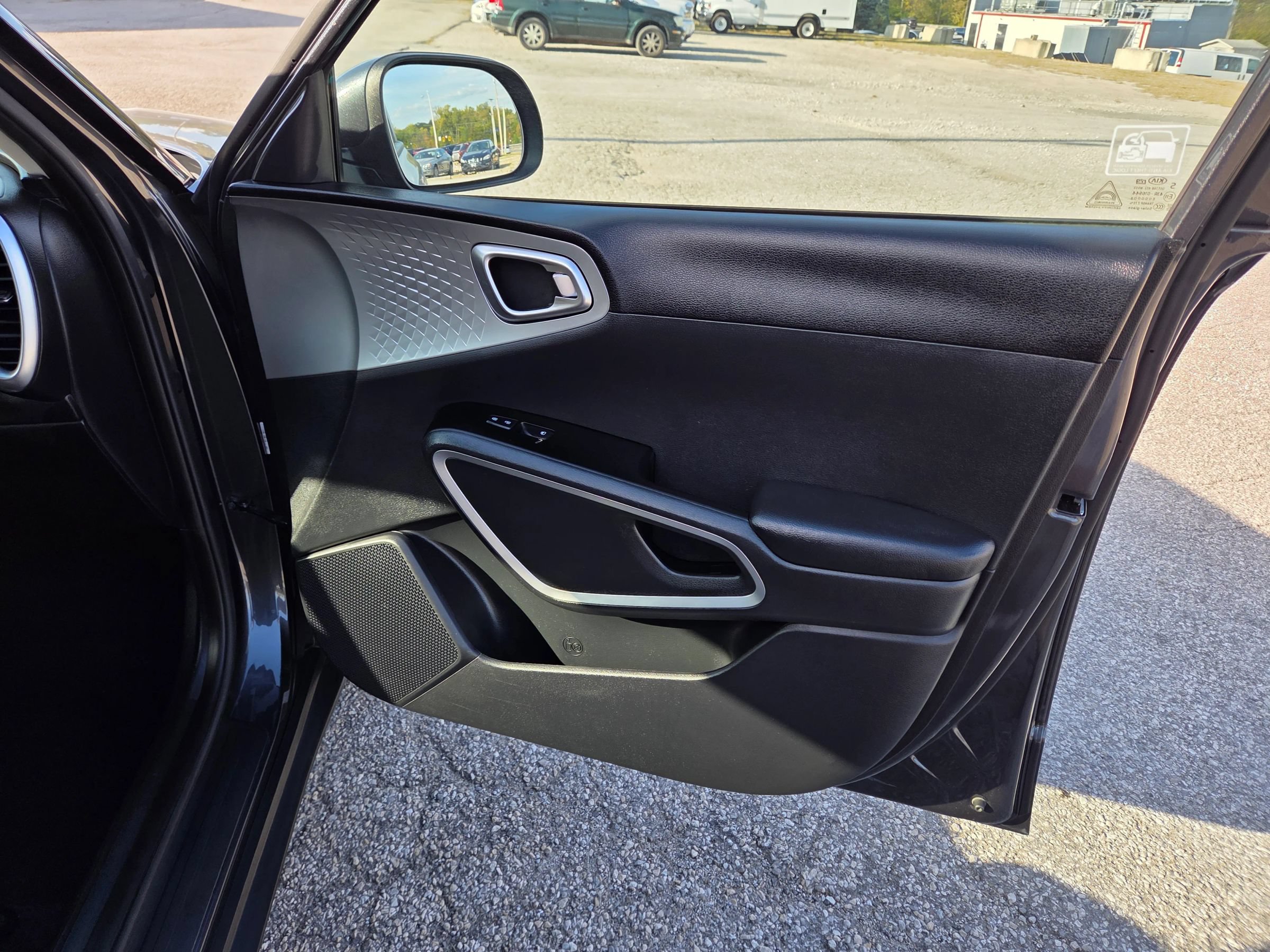 Used 2020 Kia Soul LX FWD image 21