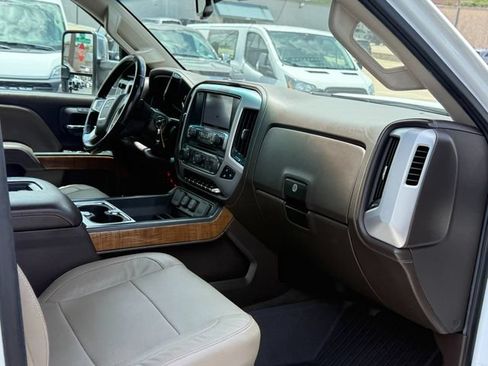Used 2016 GMC Sierra 2500 SLT w/ Duramax Plus Package AWD/4WD image 18