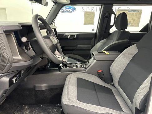 New 2025 Ford Bronco 4-Door image 18