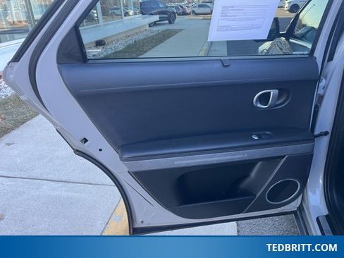 Used 2022 Hyundai Ioniq 5 Limited image 20