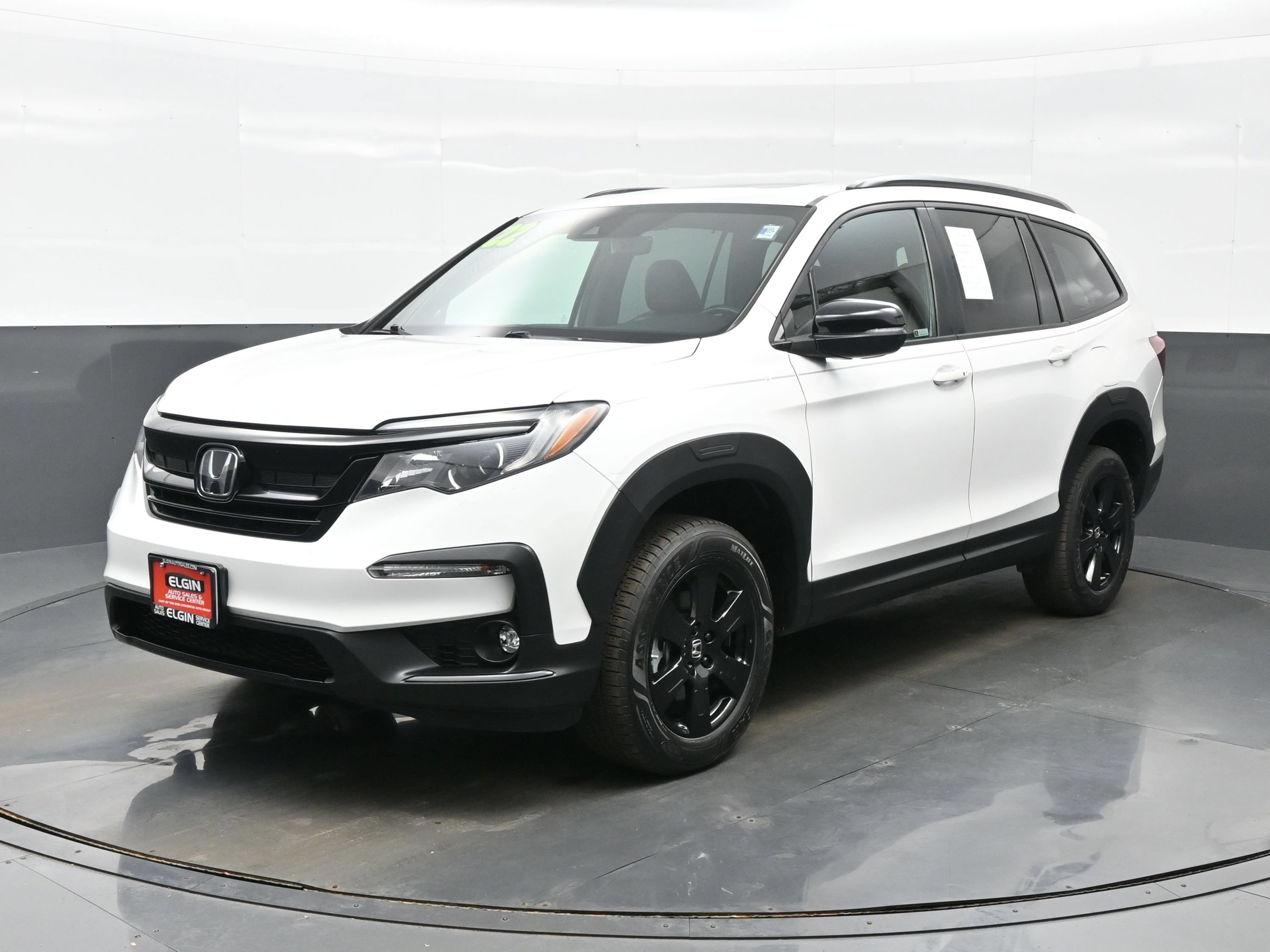 Used 2022 Honda Pilot TrailSport image 2