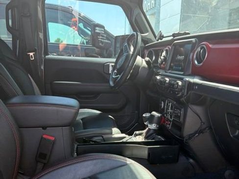 Used 2023 Jeep Gladiator Rubicon w/ Cold Weather Group AWD/4WD image 5