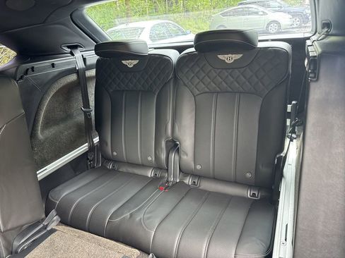 Used 2018 Bentley Bentayga Activity image 45
