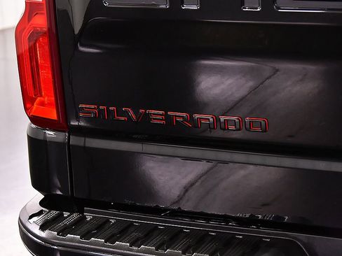 Used 2023 Chevrolet Silverado 1500 RST w/ Redline Edition image 11