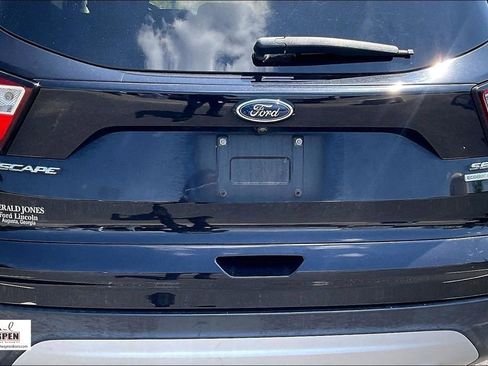 Certified 2019 Ford Escape SE FWD image 8