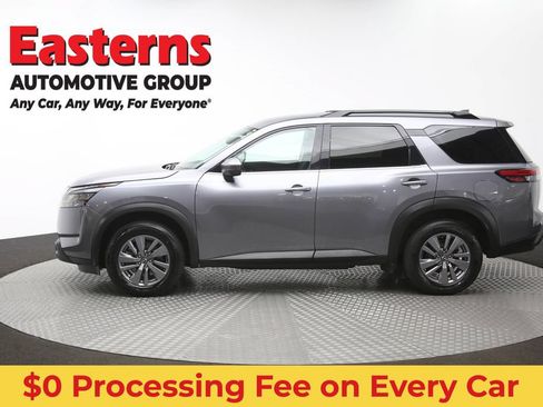 Used 2025 Nissan Pathfinder SV FWD image 60