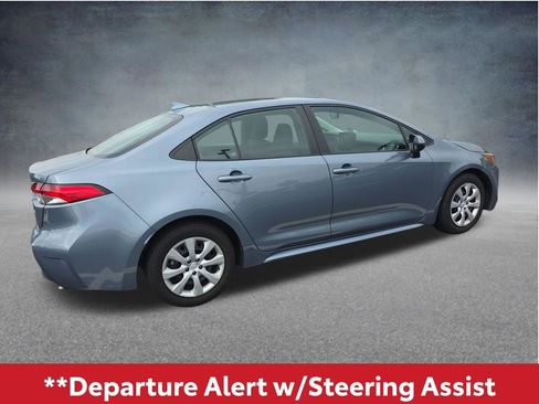 Used 2024 Toyota Corolla LE FWD image 5