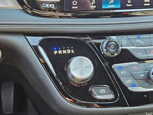 New 2026 Chrysler Pacifica Select w/ S Appearance Package image 17