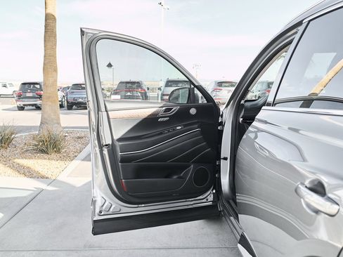 Used 2024 Genesis GV80 2.5T image 17