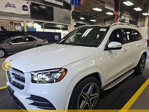 Used 2023 Mercedes-Benz GLS 450 4MATIC w/ AMG Line Exterior image 1