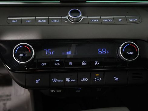 Used 2024 Hyundai Elantra SEL w/ Convenience Package FWD image 53